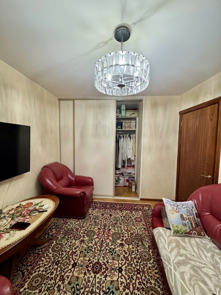 Продажа 3-комн квартиры на вторичном рынке Щелково, улица Беляева, 17