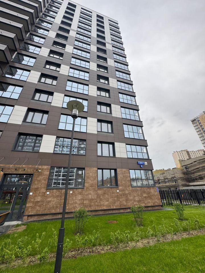 Продажа 1-комн квартиры на вторичном рынке Дальневосточный проспект, 23