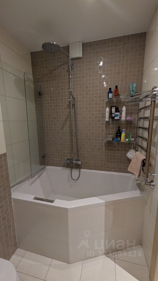 Продажа 2-комн квартиры на вторичном рынке улица Твардовского, 12к2