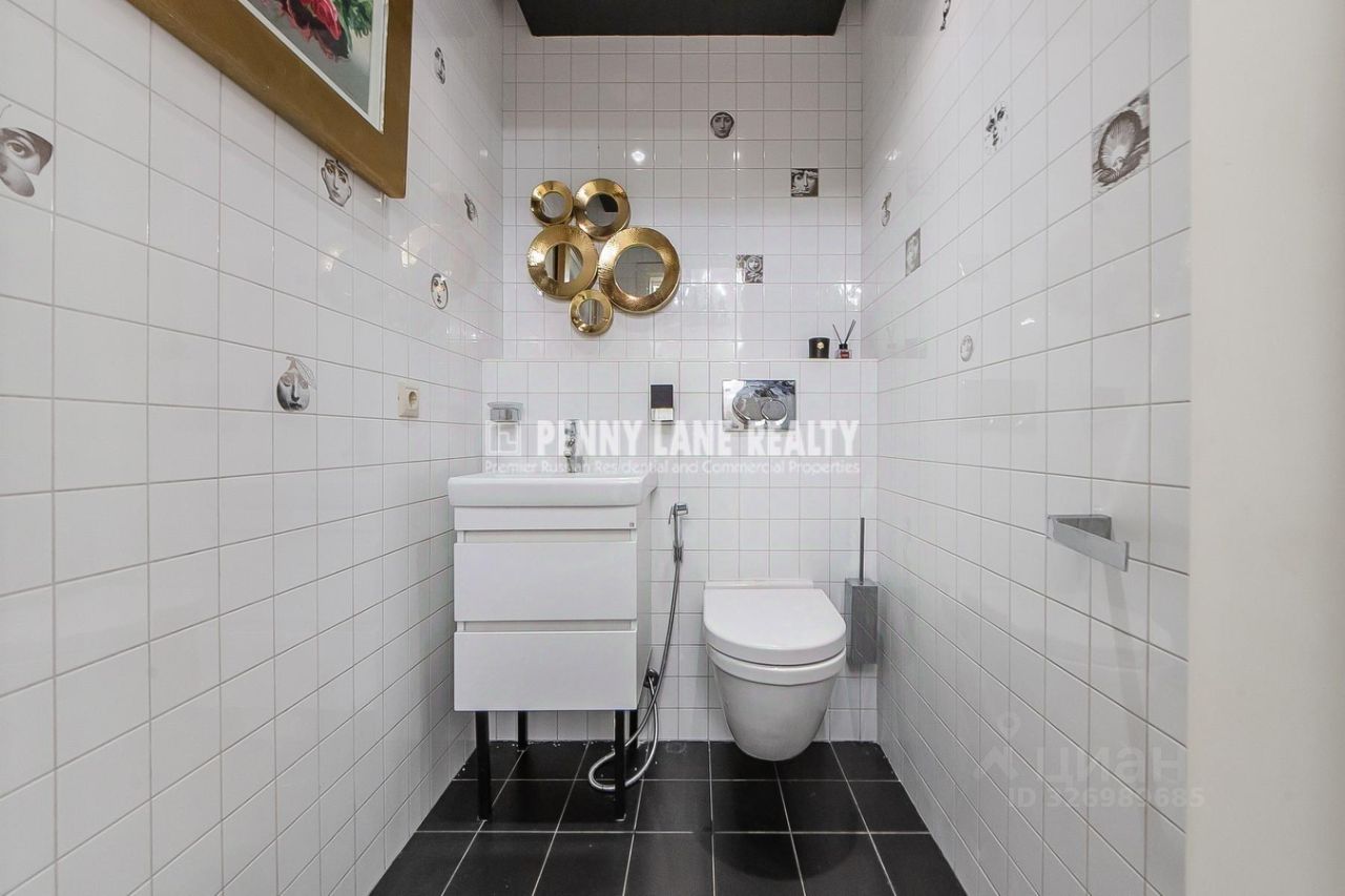 Продажа 4-комн квартиры на вторичном рынке Чапаевский переулок, 3