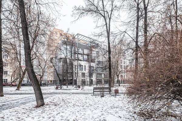 Продажа 4-комн квартиры на вторичном рынке 1-й Тружеников пер,  д. 17А