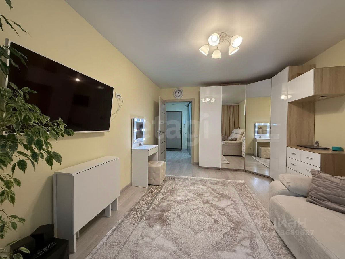 Продажа 1-комн квартиры на вторичном рынке пос. Новогорелово, бульвар Десантника Вадима Чугунова, 1к3