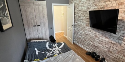 3-комн квартира ул Ленсовета,  д. 90