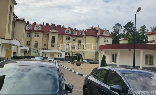 Продажа 5-комн квартиры на вторичном рынке Королев г, Первомайский мкр, Комаровка мкр,  д. 2