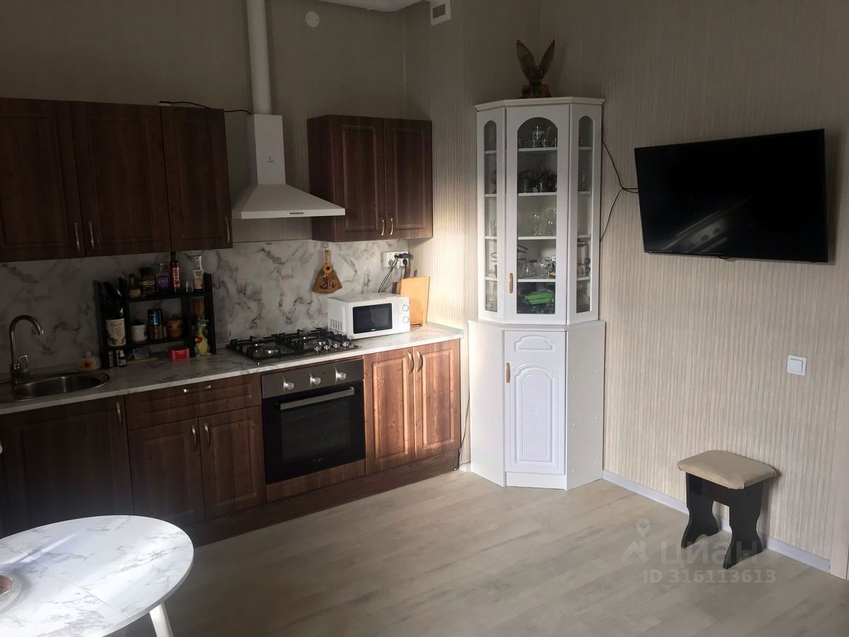 Продажа 2-комн квартиры на вторичном рынке Кронштадт, Красная улица, 8к1