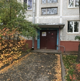 Продажа 2-комн квартиры на вторичном рынке Ломоносов г., Швейцарская ул. ,  д. 8,  к. 2