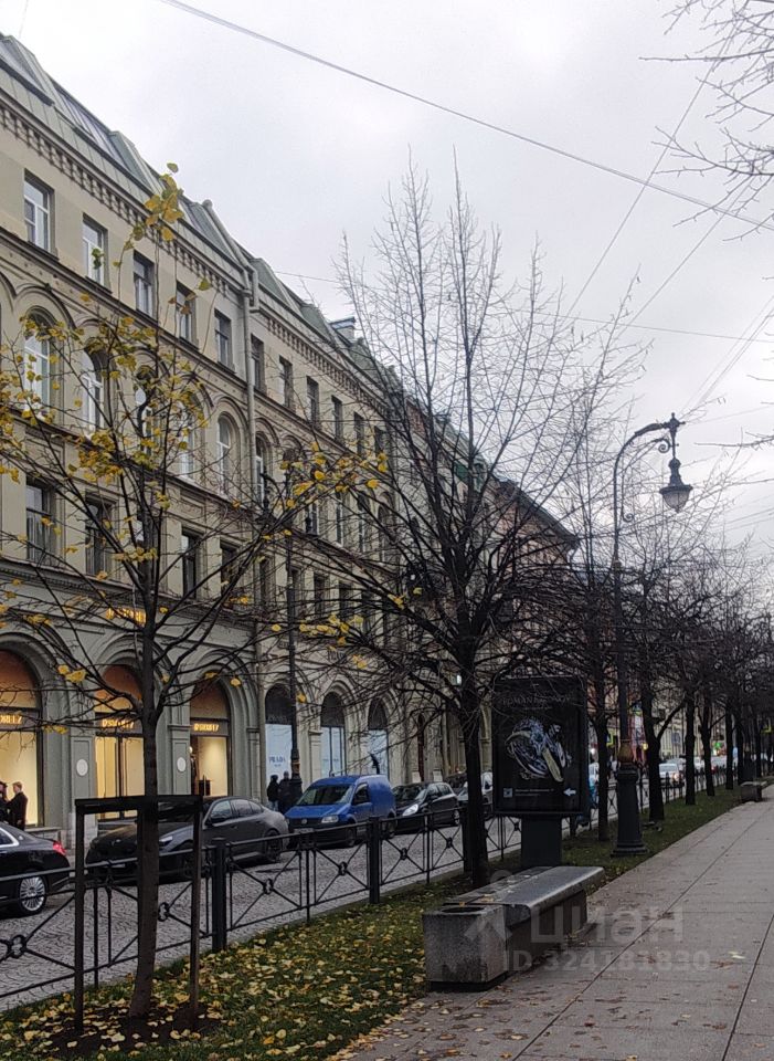 Продажа 2-комн квартиры на вторичном рынке Большая Конюшенная улица, 13