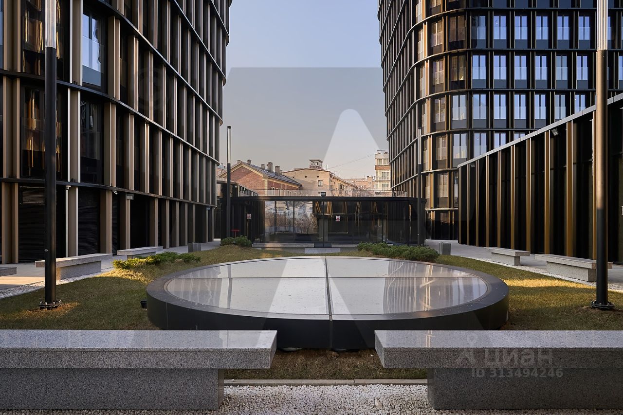 Продажа 4-комн квартиры на вторичном рынке Дружинниковская улица, 15