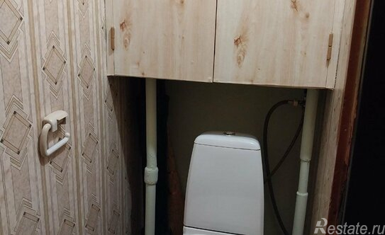 Продажа 3-комн квартиры на вторичном рынке ул Купчинская,  д. 8,  к. 1