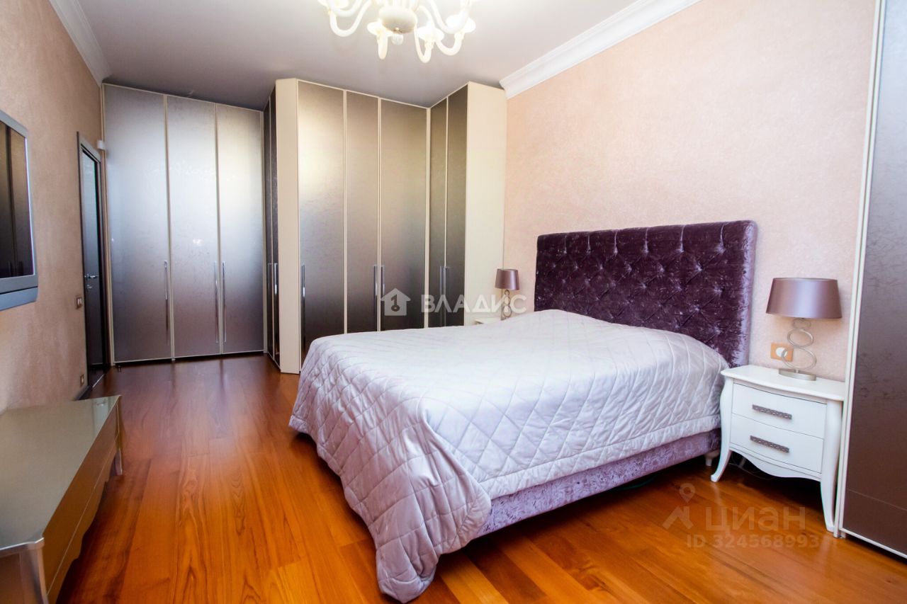 Продажа 4-комн квартиры на вторичном рынке Ленинский проспект, 67