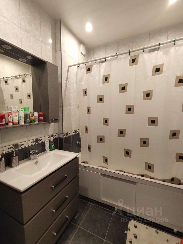 Продажа 2-комн квартиры на вторичном рынке Южный мкр, улица Курыжова, 7к3