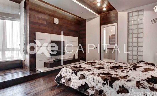 Продажа 5-комн квартиры на вторичном рынке ул Мосфильмовская,  д. 70,  к. 4