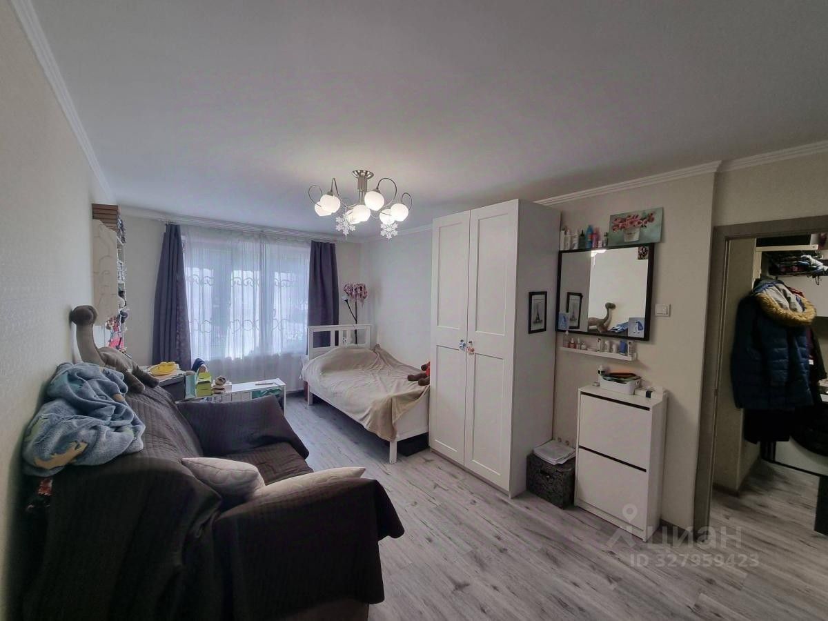 Продажа 1-комн квартиры на вторичном рынке Окская улица,  д. 10