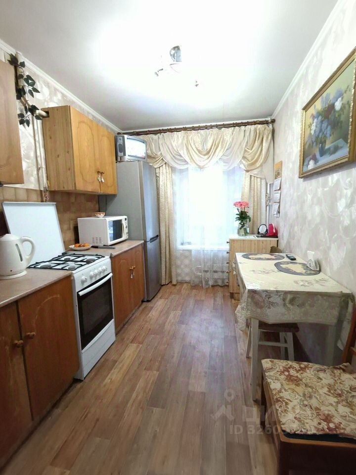 Аренда 3-комн квартиры на вторичном рынке Бирюлевская улица,  д. 46