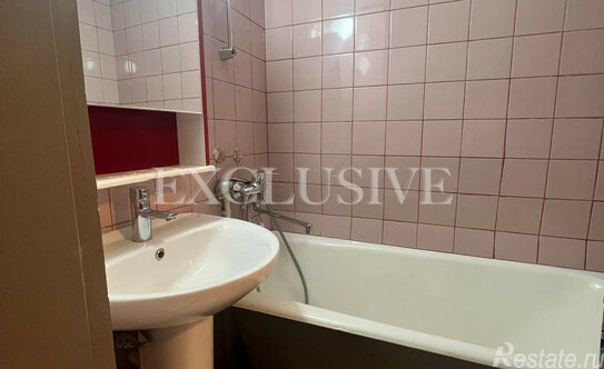 Продажа 1-комн квартиры на вторичном рынке Пионерская Б. ул,  д. 33 к2