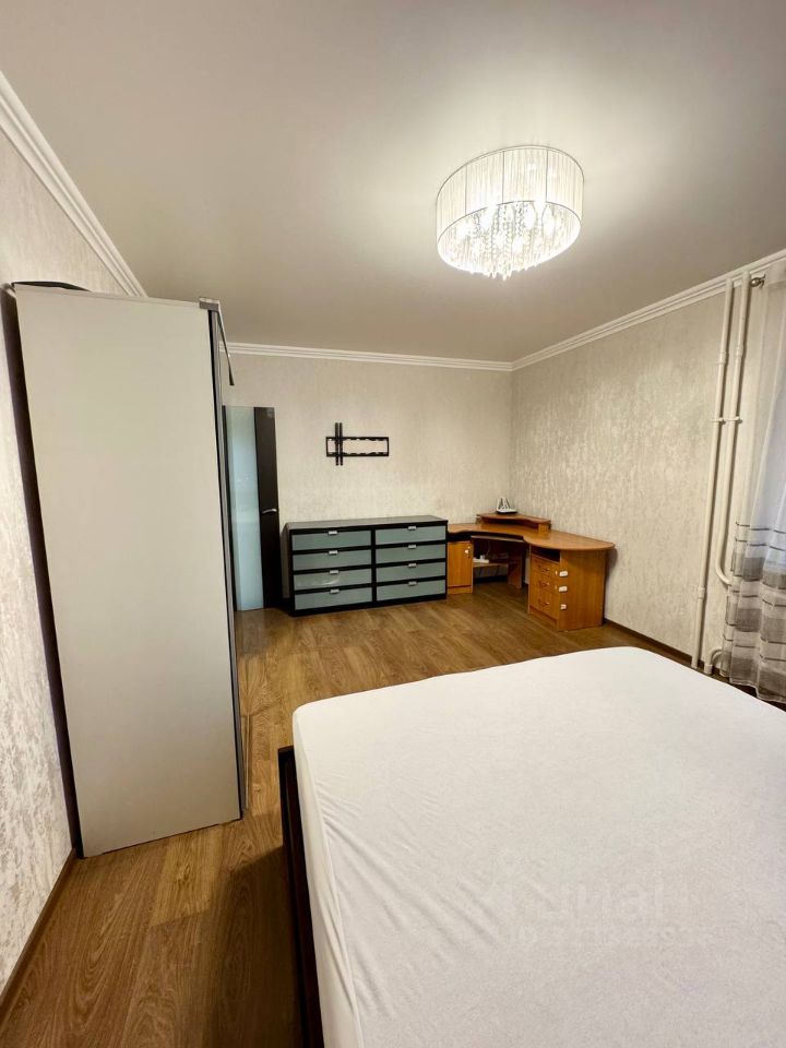 Аренда 2-комн квартиры на вторичном рынке Октябрьская набережная, 126к2