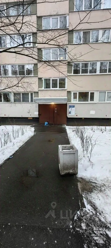 Продажа 3-комн квартиры на вторичном рынке улица Демьяна Бедного, 32к1