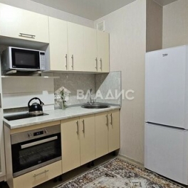 Продажа 1-комн квартиры на вторичном рынке Мурино, Петровский б-р,  д. 7