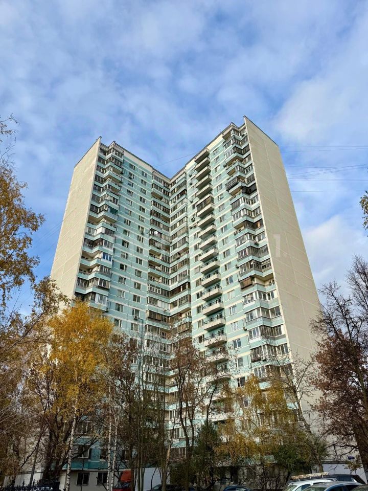 Продажа 3-комн квартиры на вторичном рынке Барвихинская улица, 4К2