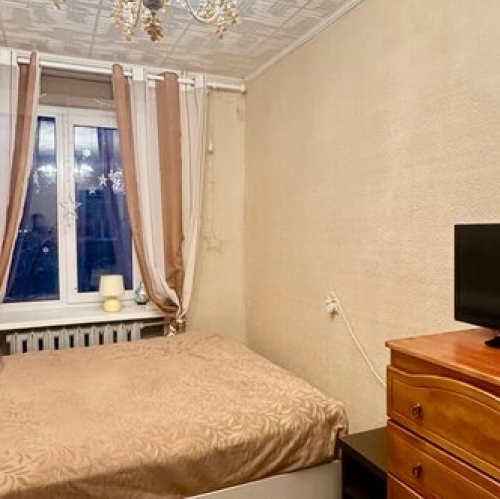 3-комн квартира Гатчина, ул Хохлова,  д. 17