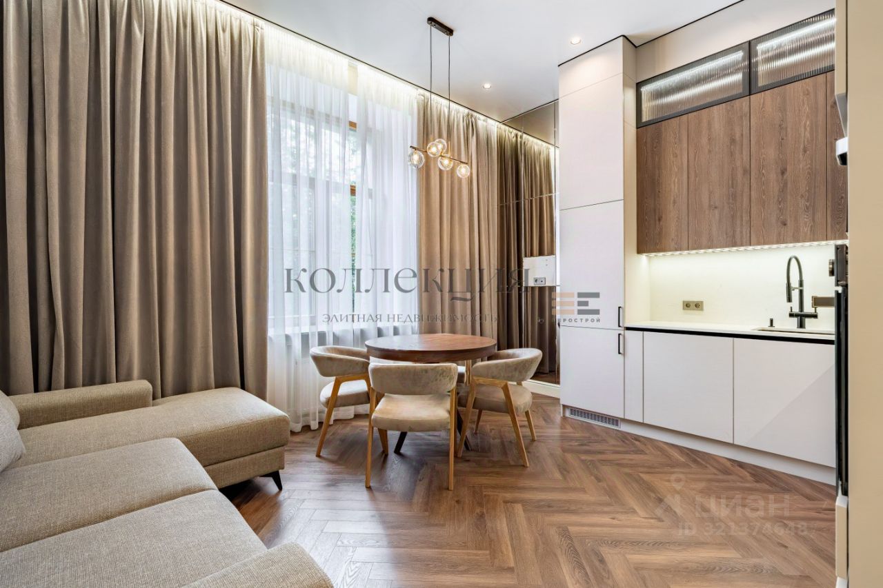 Продажа 2-комн квартиры на вторичном рынке проспект Малый Петроградской стороны, 79-81-83