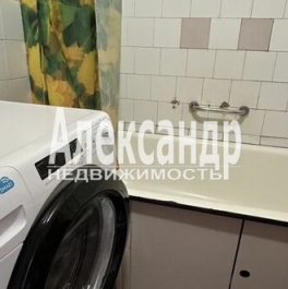 Продажа 5-комн квартиры на вторичном рынке Галерная ул,  д. 48
