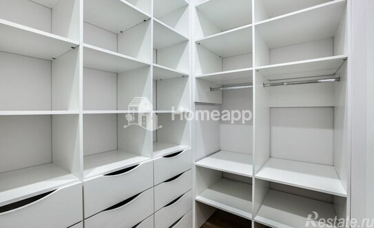 Продажа 4-комн квартиры на вторичном рынке Козловский Б. пер,  д. 8