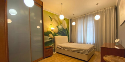 4-комн квартира Апраксин пер,  д. 20