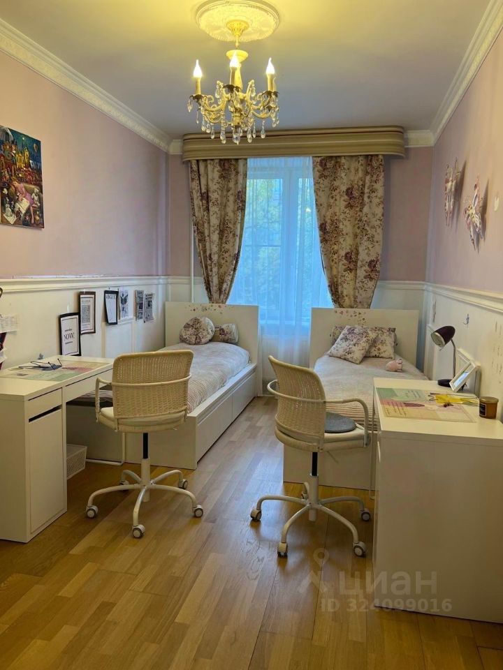 Продажа 3-комн квартиры на вторичном рынке улица Дыбенко, 11к3