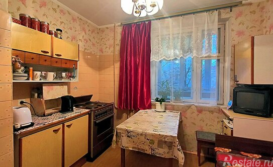 Продажа 1-комн квартиры на вторичном рынке проспект Королёва,  д. 54 к2