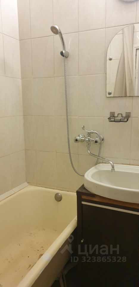 Продажа 1-комн квартиры на вторичном рынке проспект Стачек, 105к2Ж