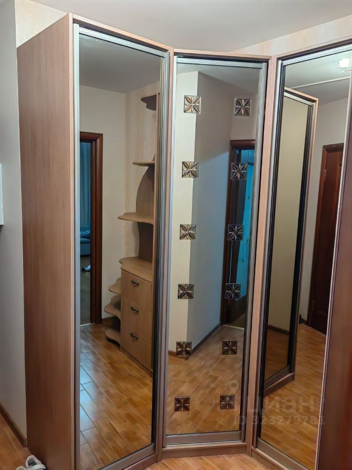 Аренда 1-комн квартиры на вторичном рынке проспект Космонавтов, 61к2