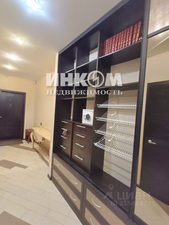 Продажа 4-комн квартиры на вторичном рынке Нахимовский проспект, 56