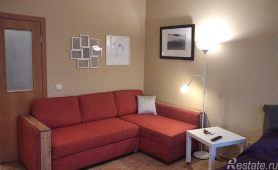 Продажа 1-комн квартиры на вторичном рынке ул Рождественская,  д. 8