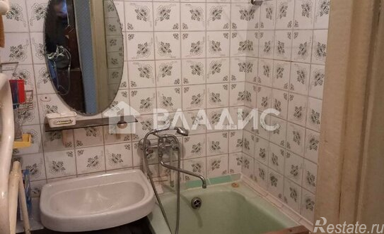 Продажа 2-комн квартиры на вторичном рынке улица Пограничника Гарькавого,  д. 46 к2