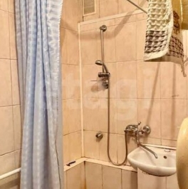 Продажа 1-комн квартиры на вторичном рынке улица Орджоникидзе,  д. 41 к2