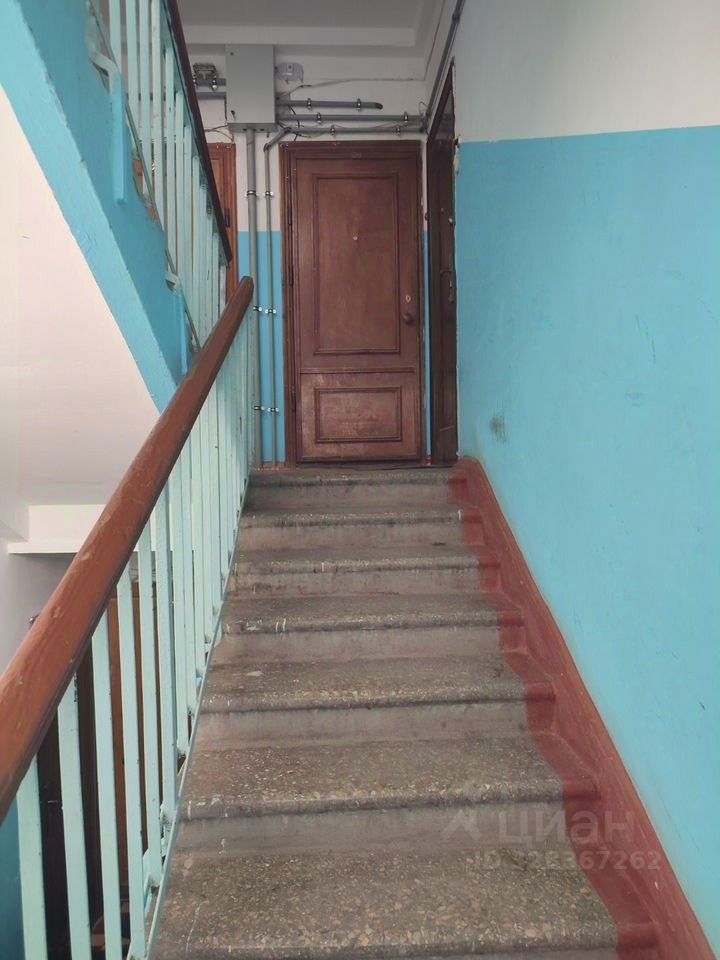 Продажа 2-комн квартиры на вторичном рынке Кировск, улица Маяковского, 15