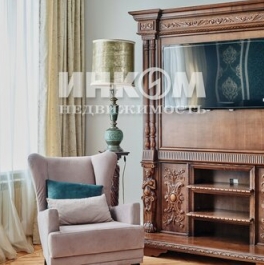 Продажа 6-комн квартиры на вторичном рынке Колобовский 2-й пер,  д. 9/2,  к. 5