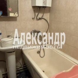 Продажа 2-комн квартиры на вторичном рынке Вёсельная улица,  д. 8