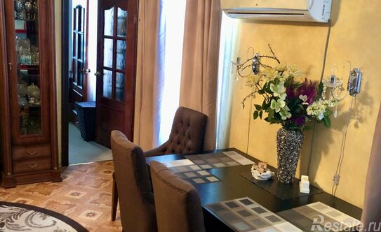 Продажа 4-комн квартиры на вторичном рынке улица Климашкина,  д. 20