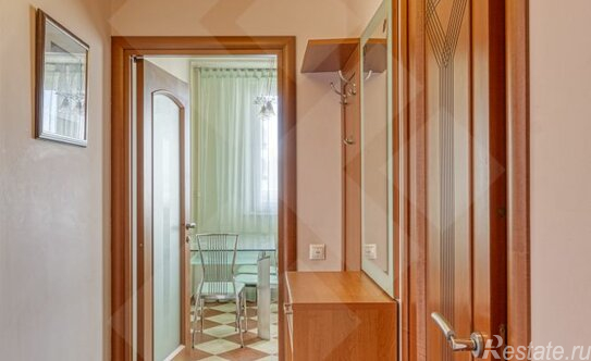 Продажа 2-комн квартиры на вторичном рынке ул Новаторов,  д. 38,  к. 3