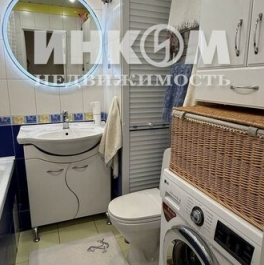 Продажа 2-комн квартиры на вторичном рынке ул Молостовых,  д. 10,  к. 2