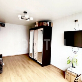 Продажа 1-комн квартиры на вторичном рынке Стойкости ул,  д. 37