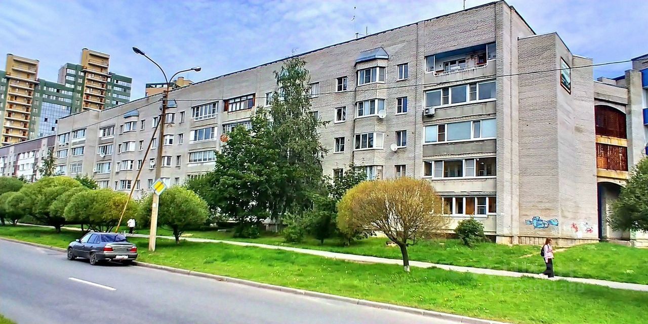 Продажа 2-комн квартиры на вторичном рынке Сосновый Бор, Солнечная улица, 53