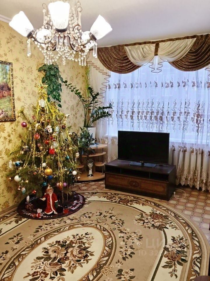 Продажа 3-комн квартиры на вторичном рынке Сланцы, улица Ленина, 21Б