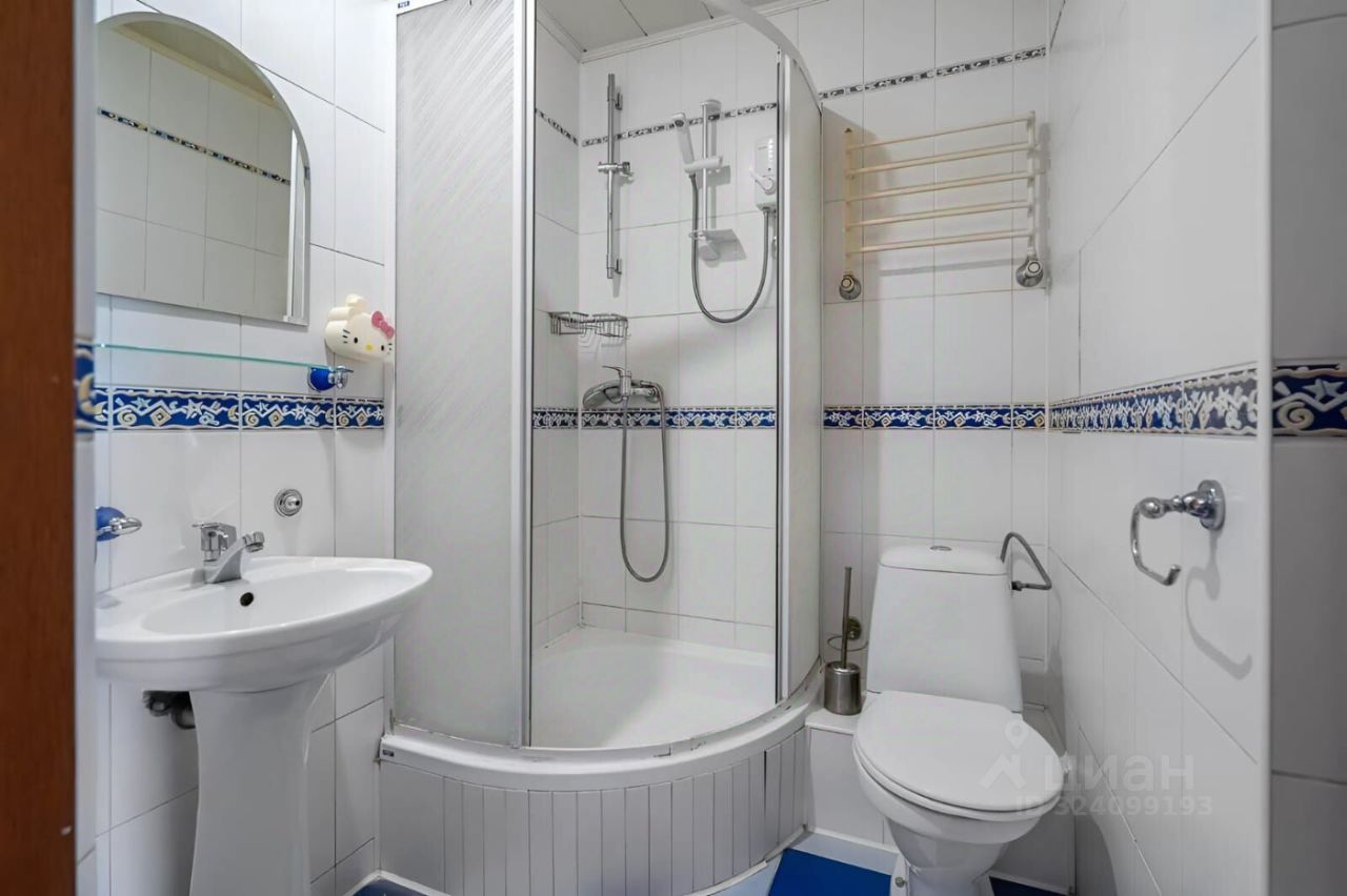 Продажа 4-комн квартиры на вторичном рынке Варшавское шоссе, 75К1