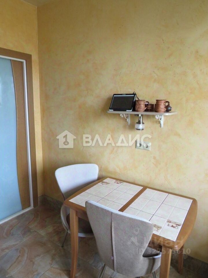 Продажа 1-комн квартиры на вторичном рынке д. Черная, улица Широкая, 23