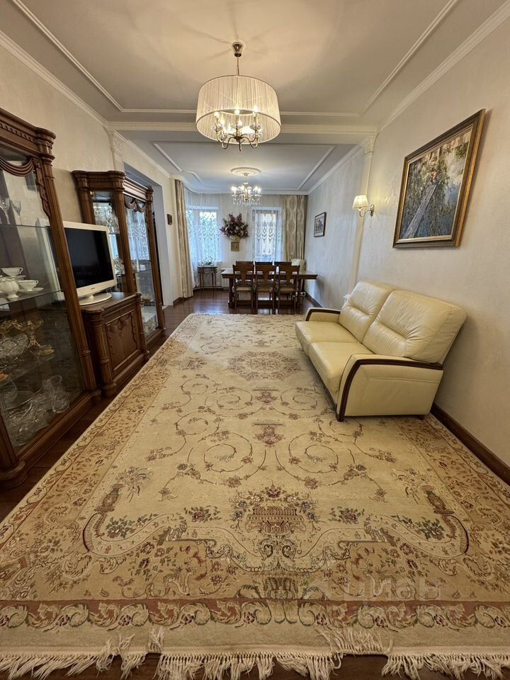 Продажа 6-комн квартиры на вторичном рынке Старокачаловская улица, 10