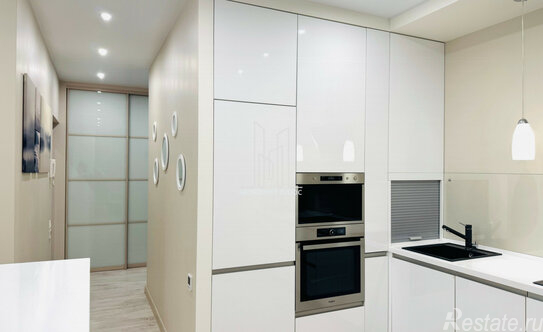 Продажа 3-комн квартиры на вторичном рынке Кудрово, ул Пражская,  д. 7