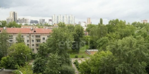 2-комн квартира улица Коцюбинского,  д. 10